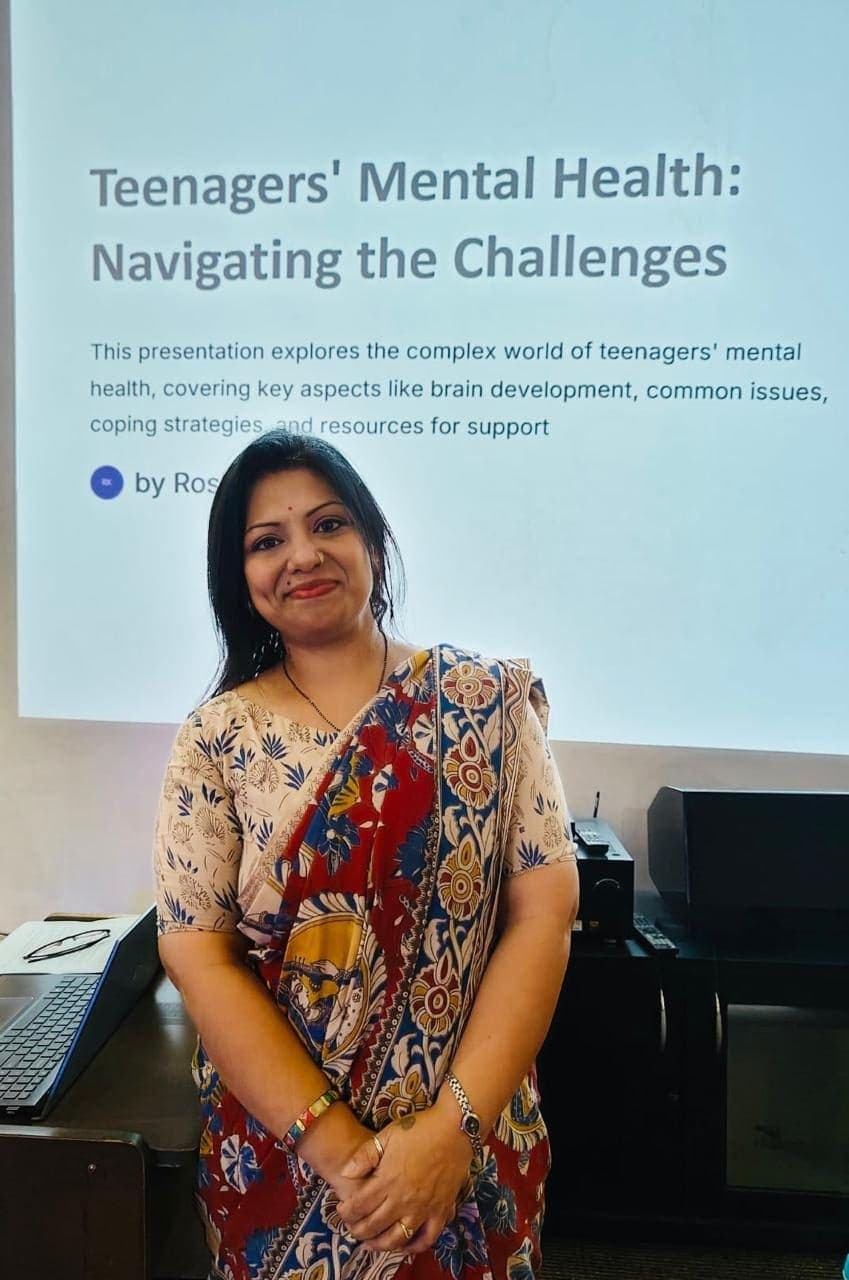 Dr. Roshita Khare presenting on teenagers' mental health